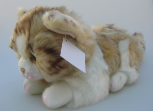 Plyšová kočka chlupatá 26 cm - rezavo-bílá - 008953